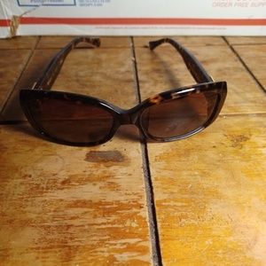 Louis Vuitton women's tortoise sunglasses